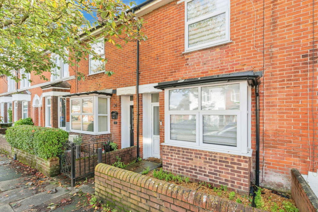 Main image of property: High Street, Eastleigh, SO50