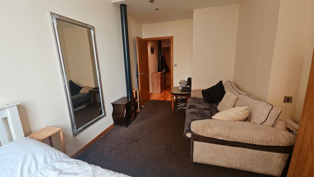 Leeds Road, Bradford photo 5