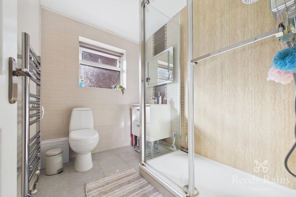 House in Tameside, Greater Manchester - View 5
