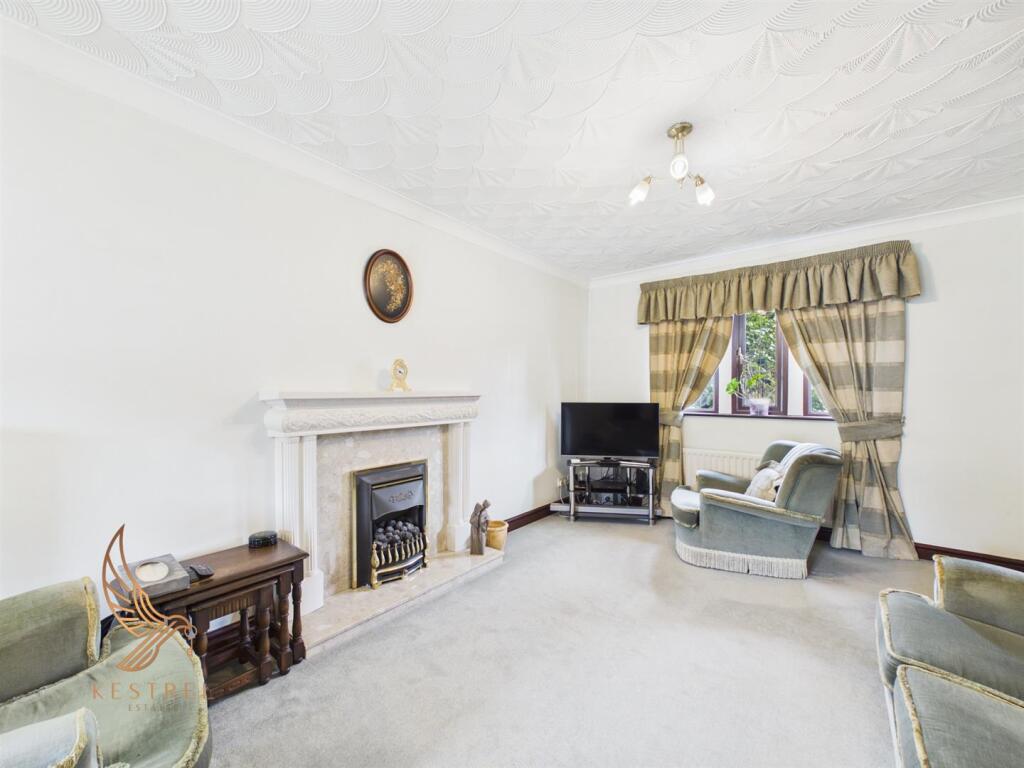 House in Wakefield, South Elmsall - View 4