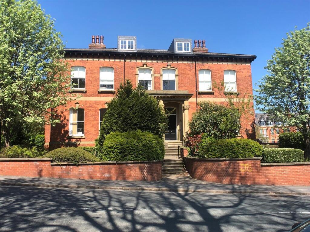 Main image of property: Flat 5 Hanover House, 22 Clarendon Road, Leeds