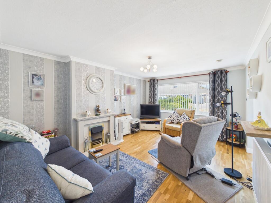 House in Worcester - View 2