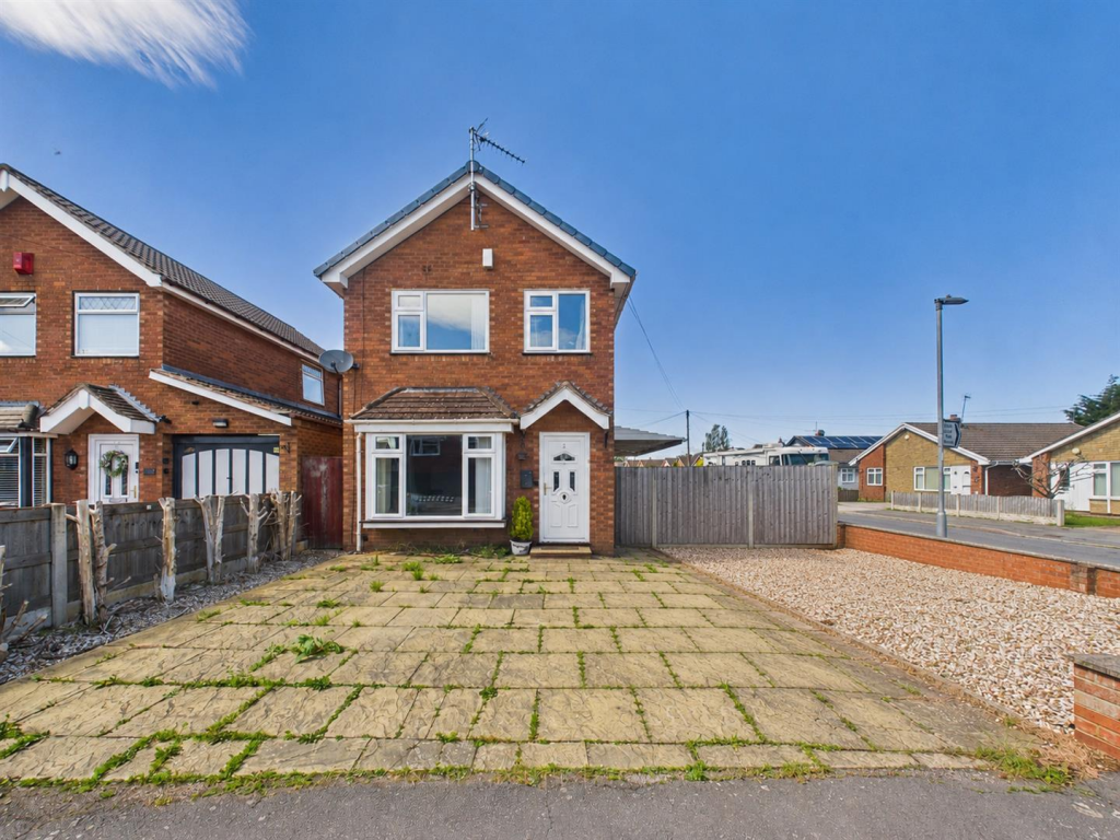 Main image of property: Llwynon Close, Bryn-Y-Baal, Mold