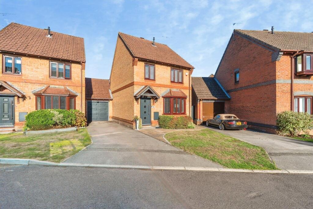 Main image of property: Surrey Close, Totton, Southampton, Hampshire, SO40