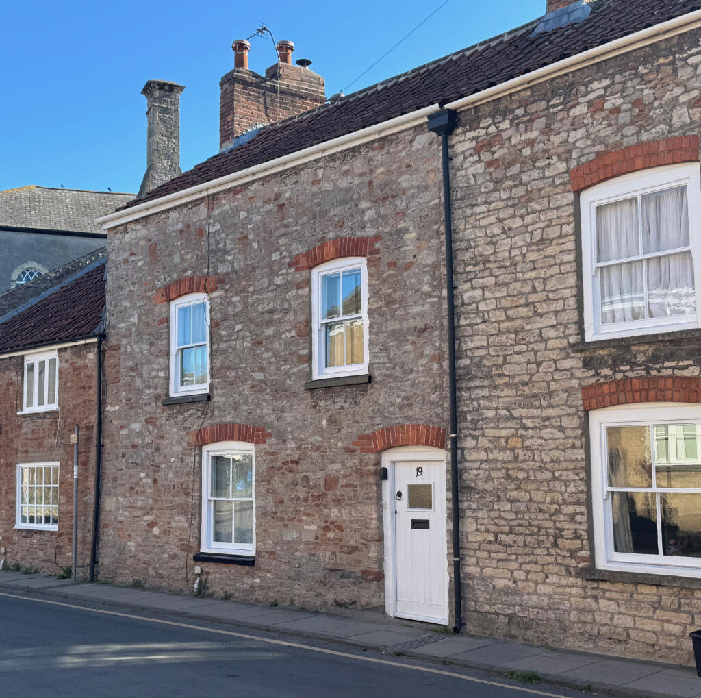 Main image of property: 19 Southover, Wells, Somerset, BA5 1UG