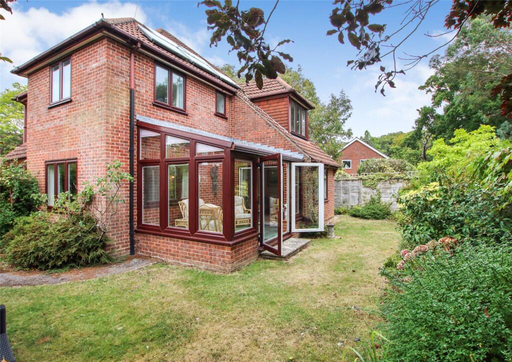 Broad Lane, Lymington, Hampshire, SO41 photo 2