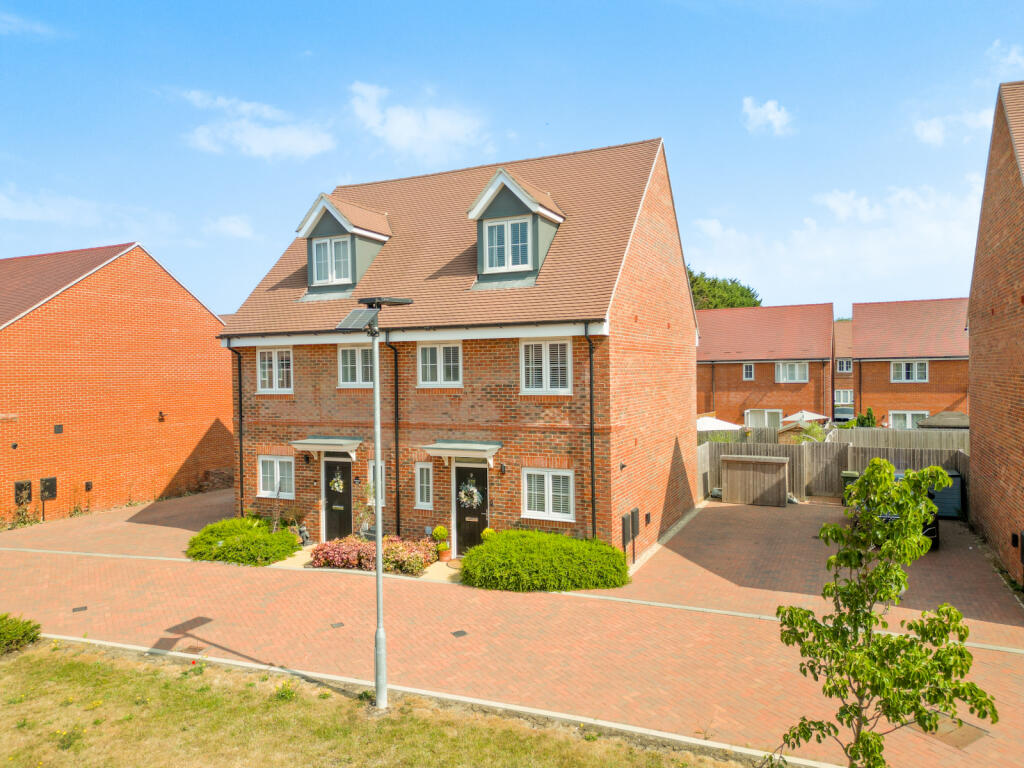 Main image of property: Bodge Piece, Weston Turville