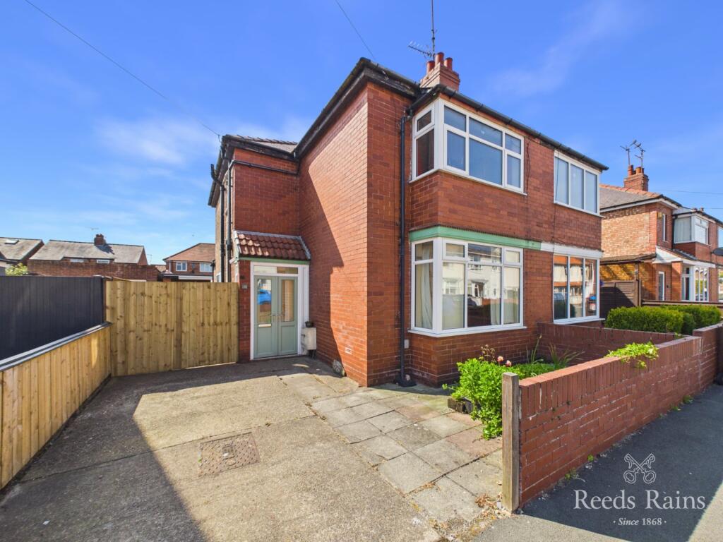 3-bed semi-detached on Hermitage Road, Bridlington, East Riding of Yorkshire, YO16, £170,000