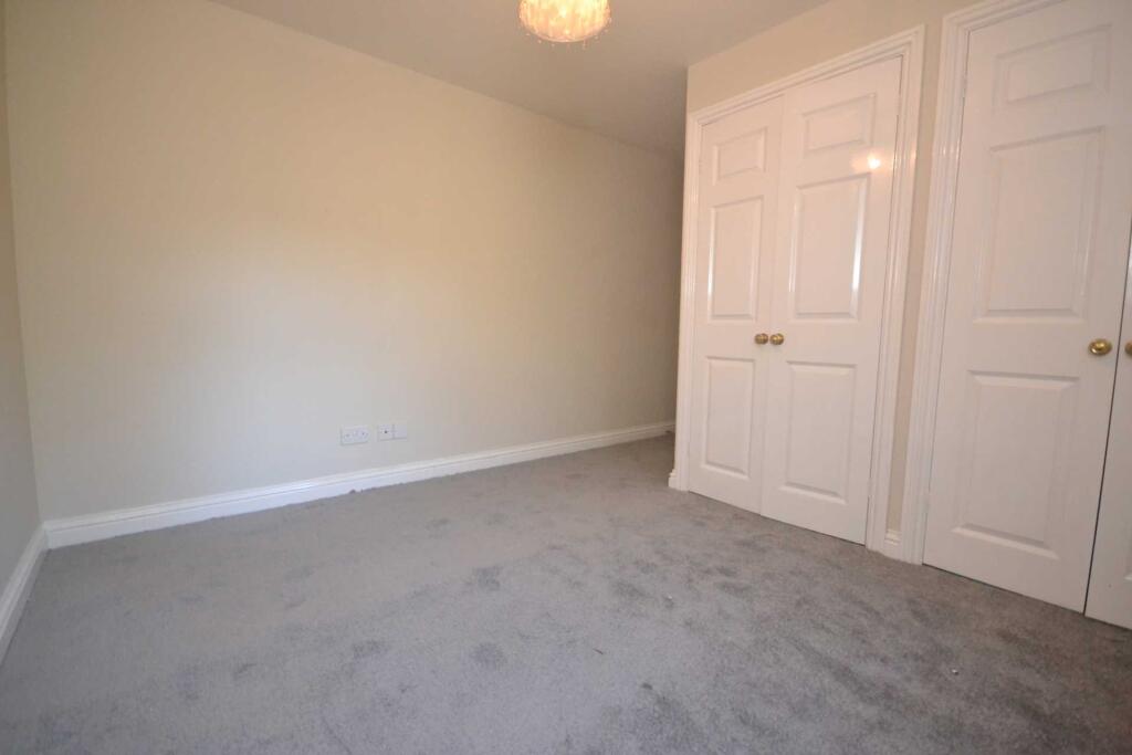 Apartment in Reading - View 5