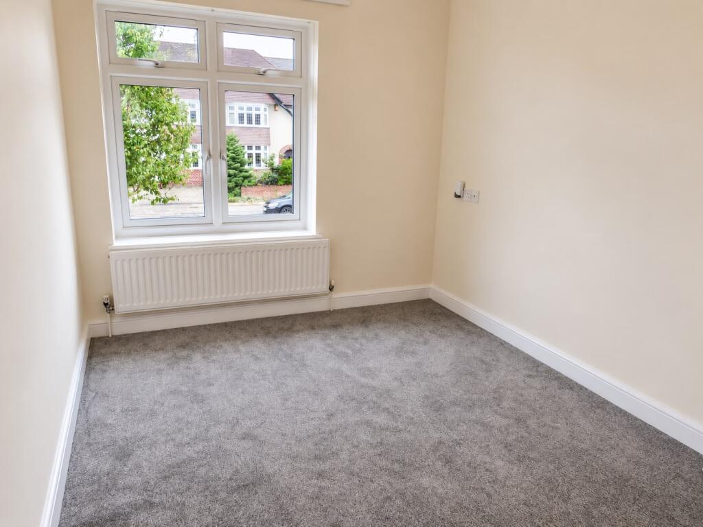 Apartment in Bristol, Henleaze - View 5