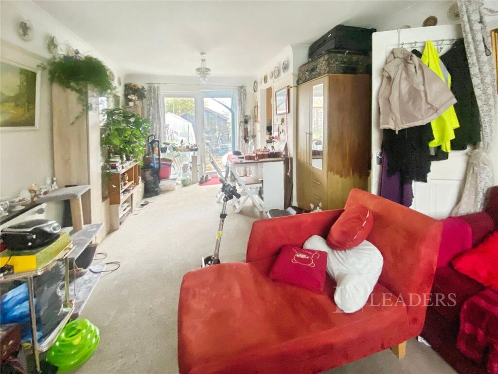 Carnaby Close, Godmanchester, Huntingdon photo 3