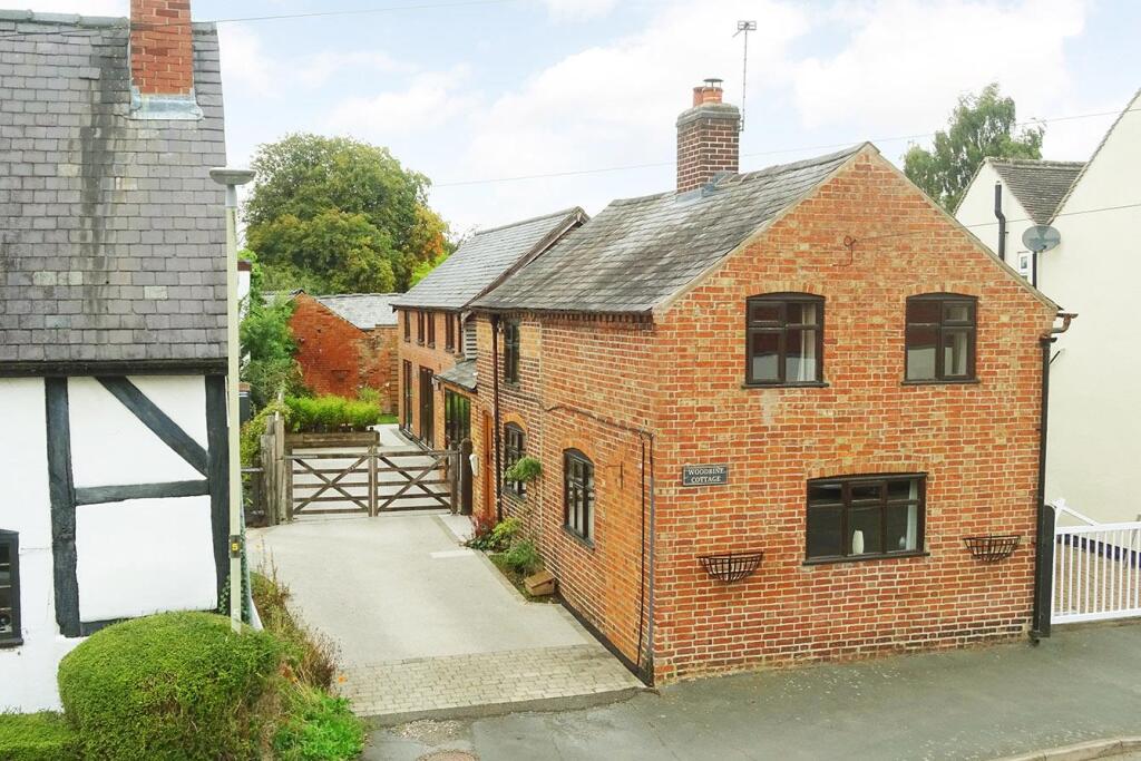 4-bed house on Lutterworth Road, Gilmorton, Lutterworth, £550,000