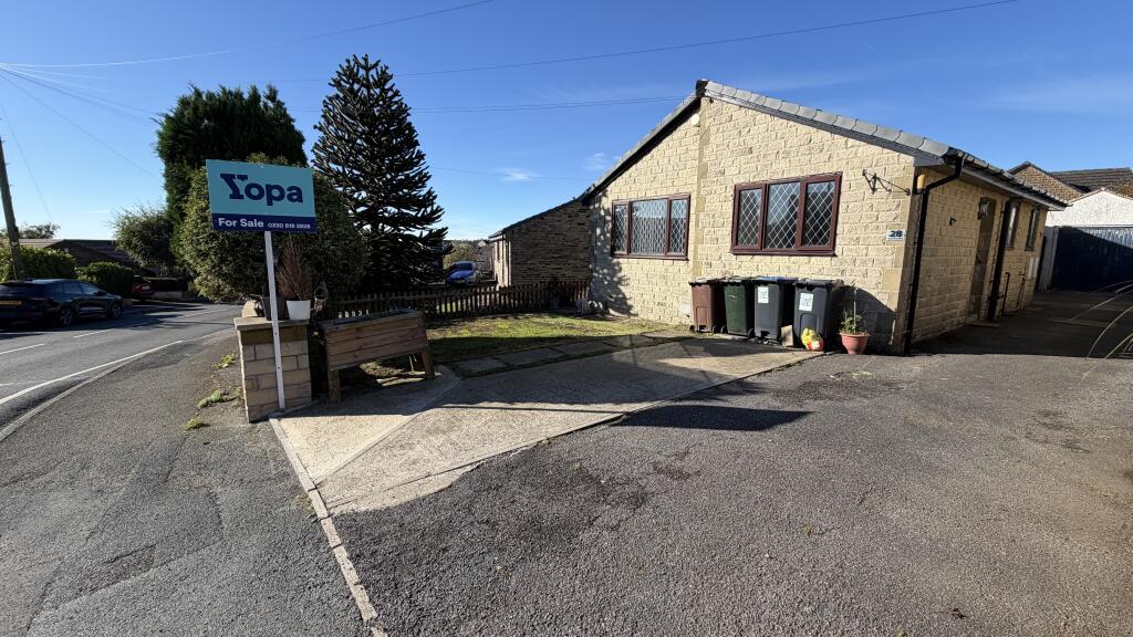 House in Bradford, West Yorkshire - View 3