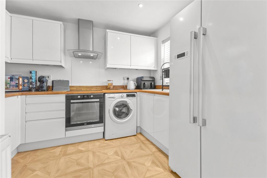 Amberwood Drive, Manchester, Greater Manchester, M23 – další