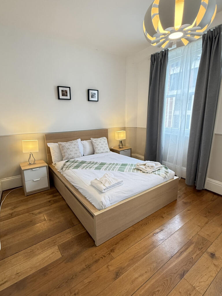 Main image of property: Oxford Street, W1D 1LZ