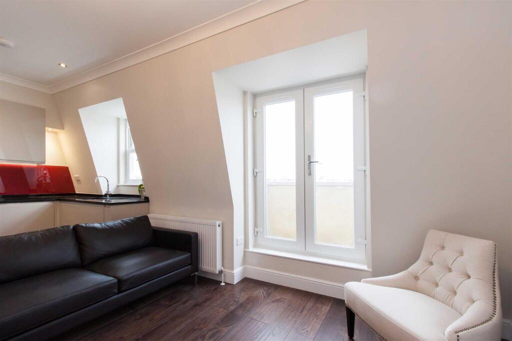 Apartment in London - View 3