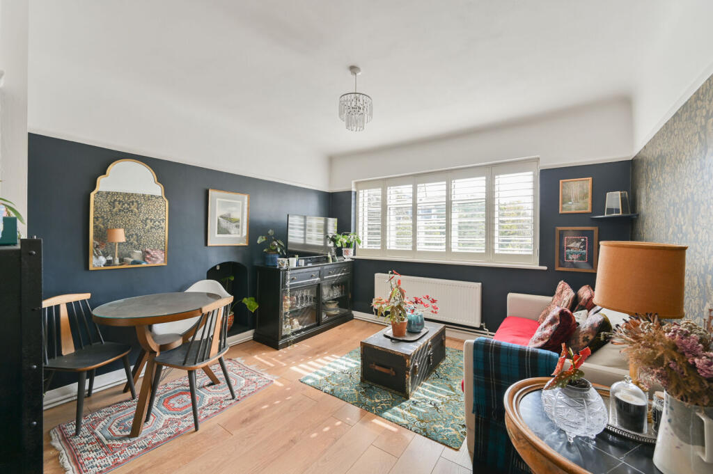Apartment in London - View 2