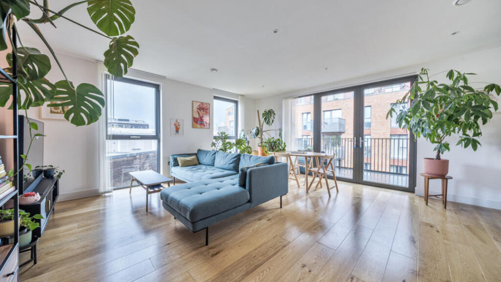 Main image of property: Masons House, Navigators Walk, London, E3 2RP