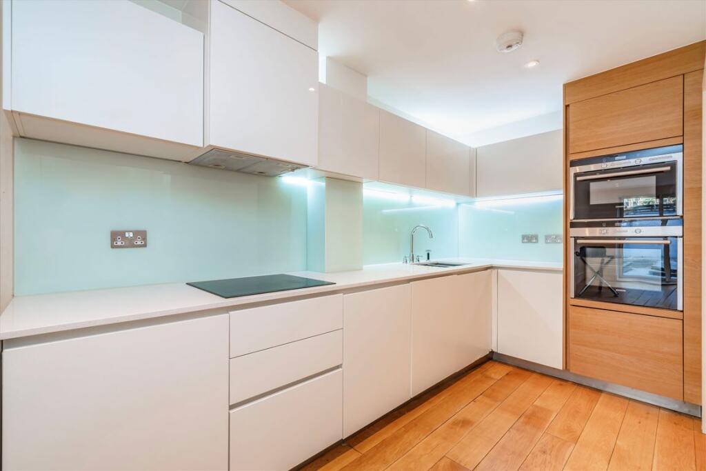 House in London - View 3