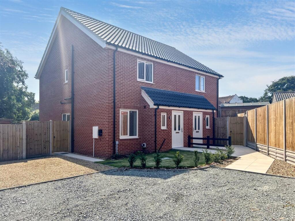 Main image of property: West Road, Ormesby, Great Yarmouth