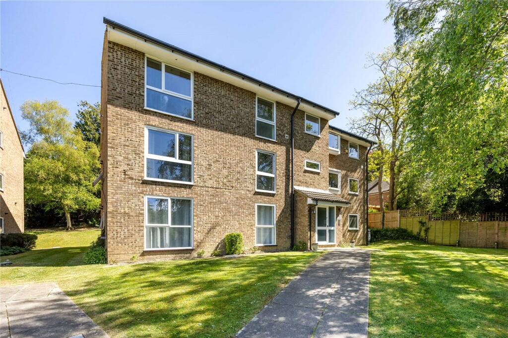 Main image of property: Wettern Close, South Croydon, CR2