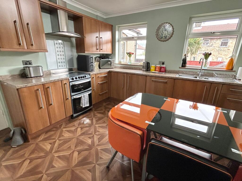 Upper Hird Street, Keighley, BD21 photo 4