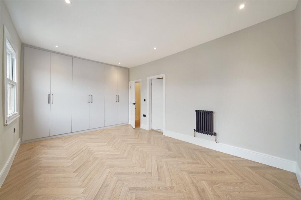 Apartment in London - More
