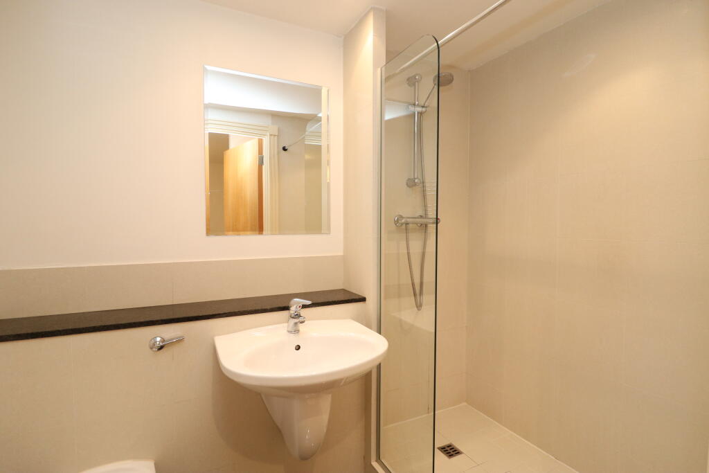 Apartment in Birmingham, West Midlands - More