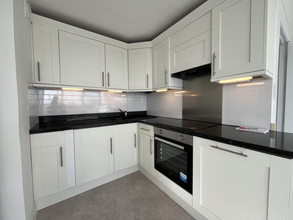 Apartment in Bournemouth, West Cliff - View 2