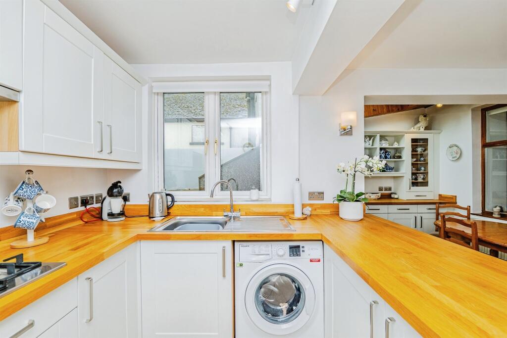 House in Cardiff, Garw Valley - View 4