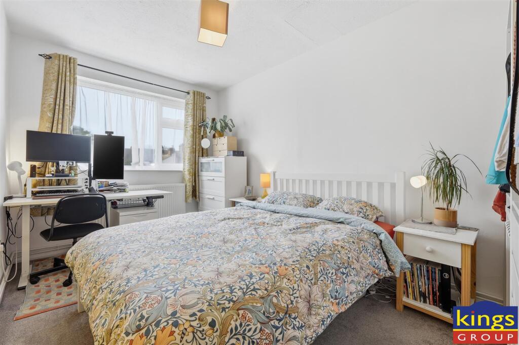 Apartment in London, Chapel End, Walthamstow - More