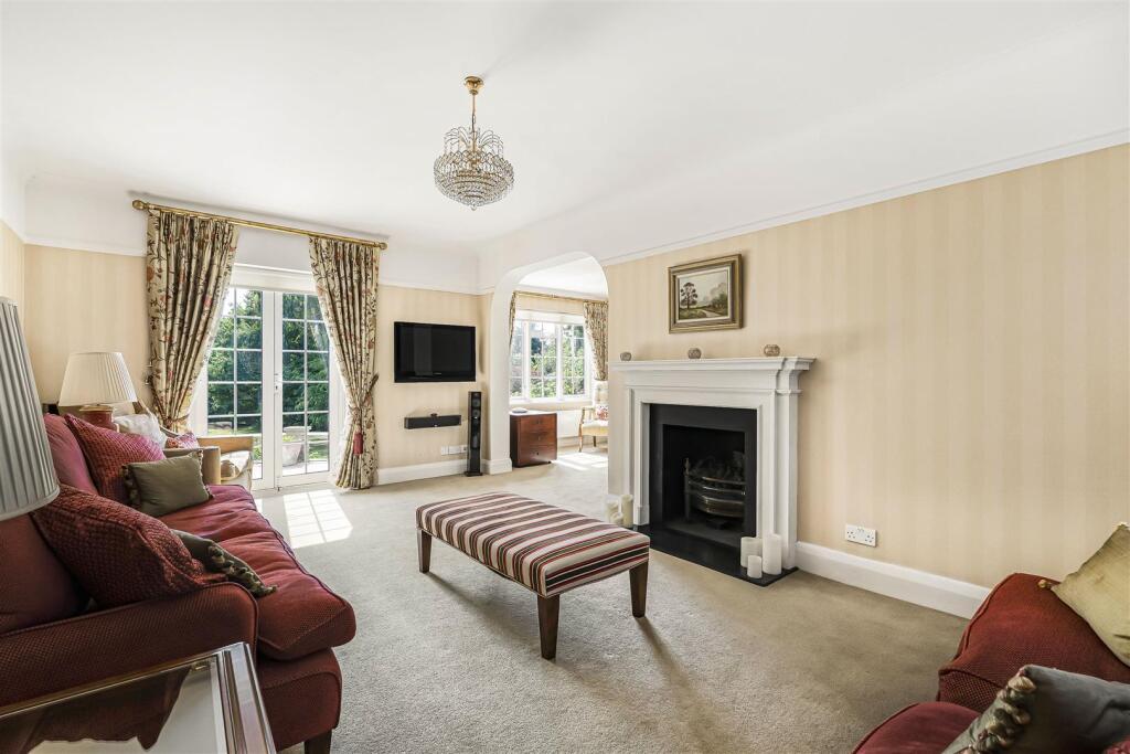 The Avenue, Potters Bar photo 3