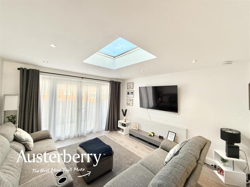 House in Stoke-on-Trent - View 5