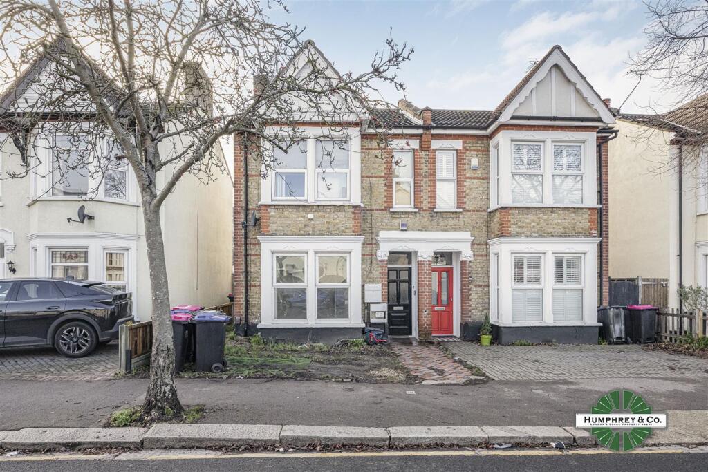 Main image of property: Chelmsford Avenue, Southend-On-Sea