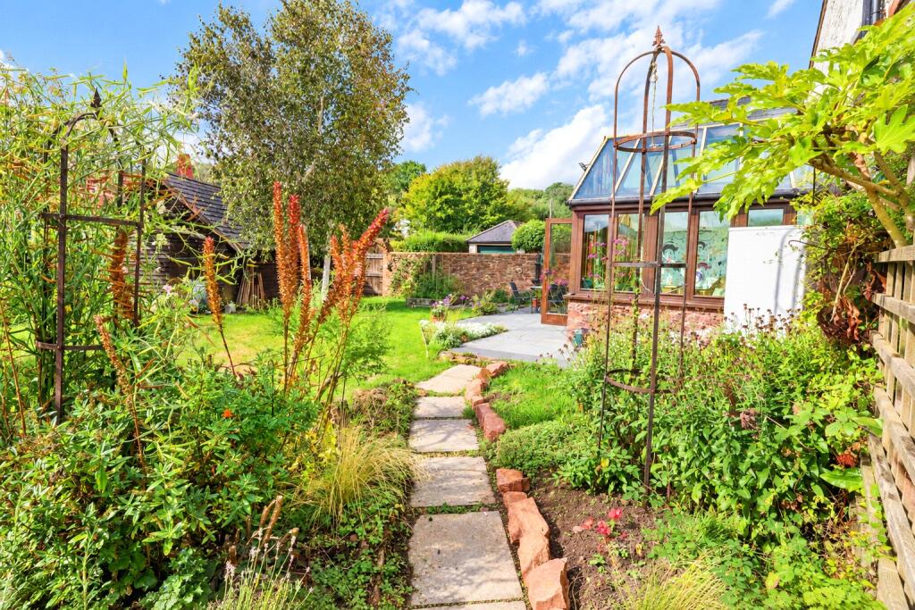 House in Taunton - View 5