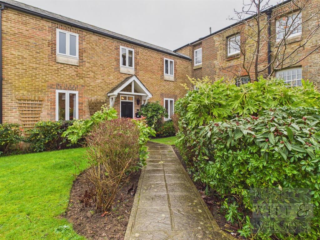 Main image of property: North Trade Road, Battle