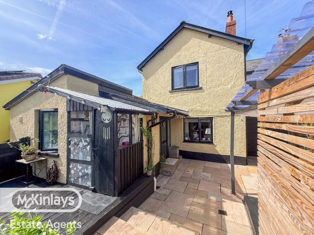 Main image of property: Beautiful 2 bedroom Cottage in Uffculme