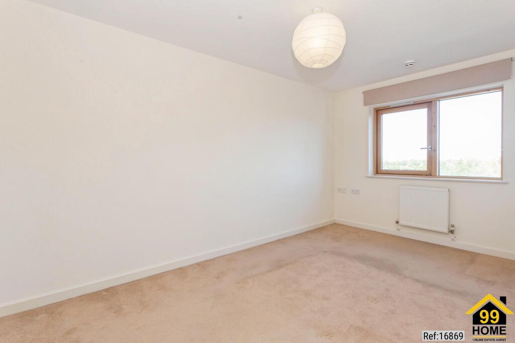 Apartment in Southall - View 5
