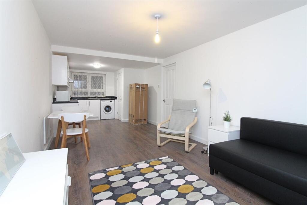 Main image of property: High Street, London