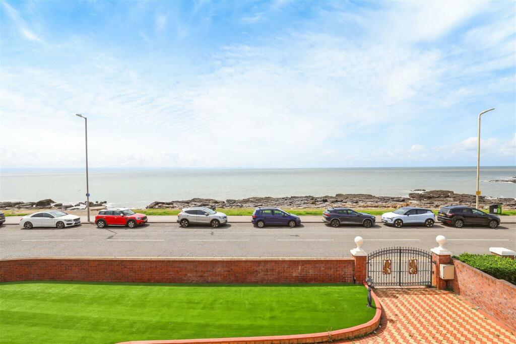 West Drive, Porthcawl, Bridgend County Borough, CF36 3HS photo 3
