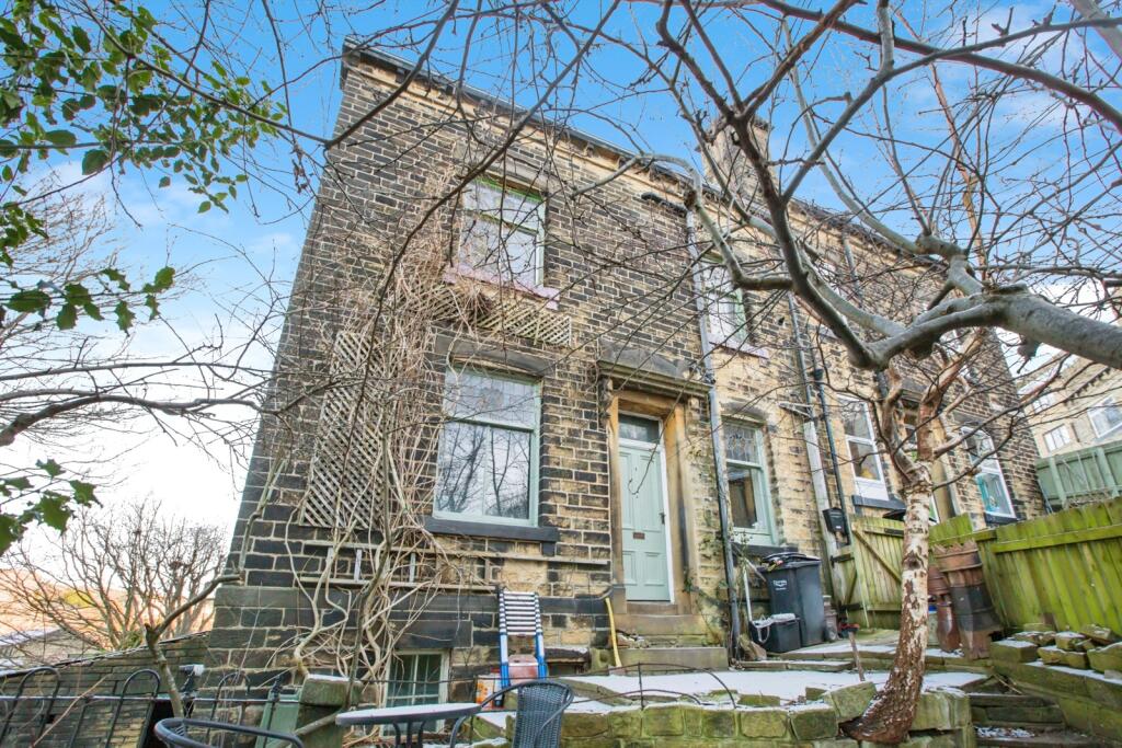 4-bed semi-detached on Newton Terrace, Sowerby Bridge, West Yorkshire, HX6, £200,000
