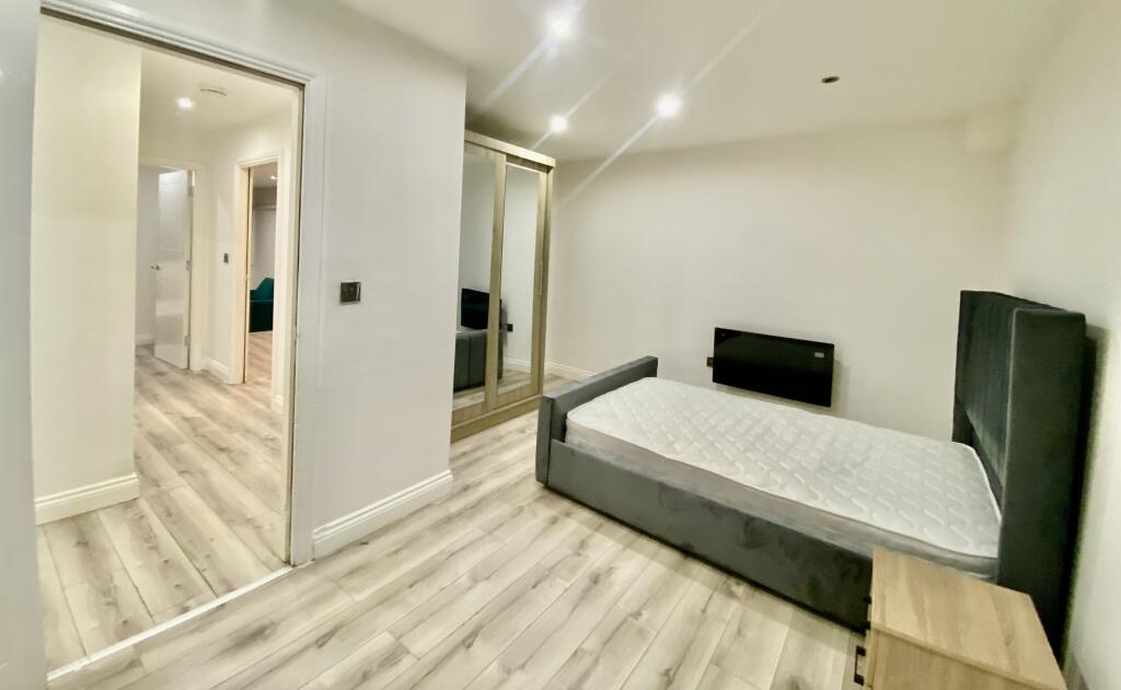 Apartment in St Helens - View 5