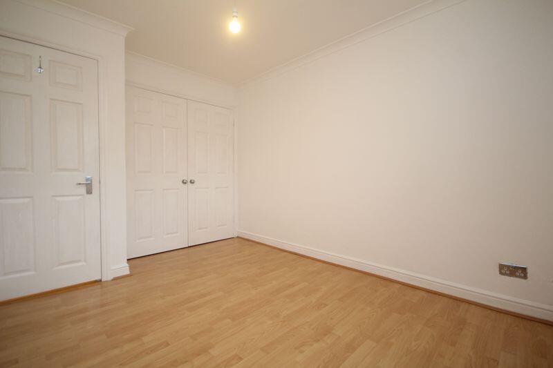 Apartment in London, Bromley Park, Plaistow - View 5