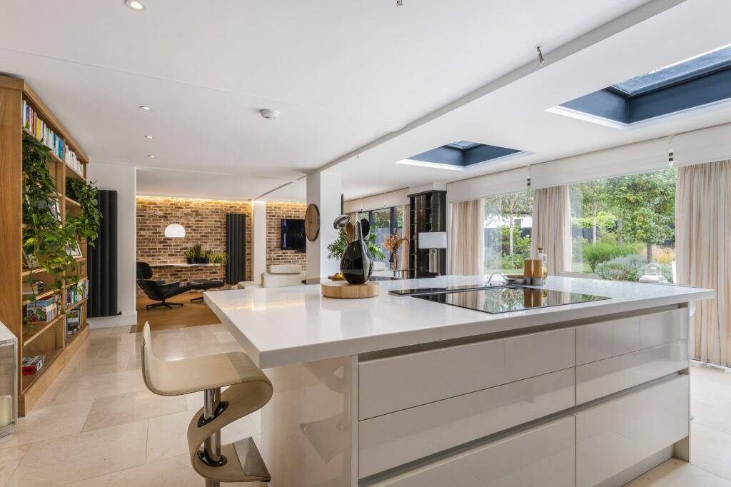 House in Hemel Hempstead - View 3