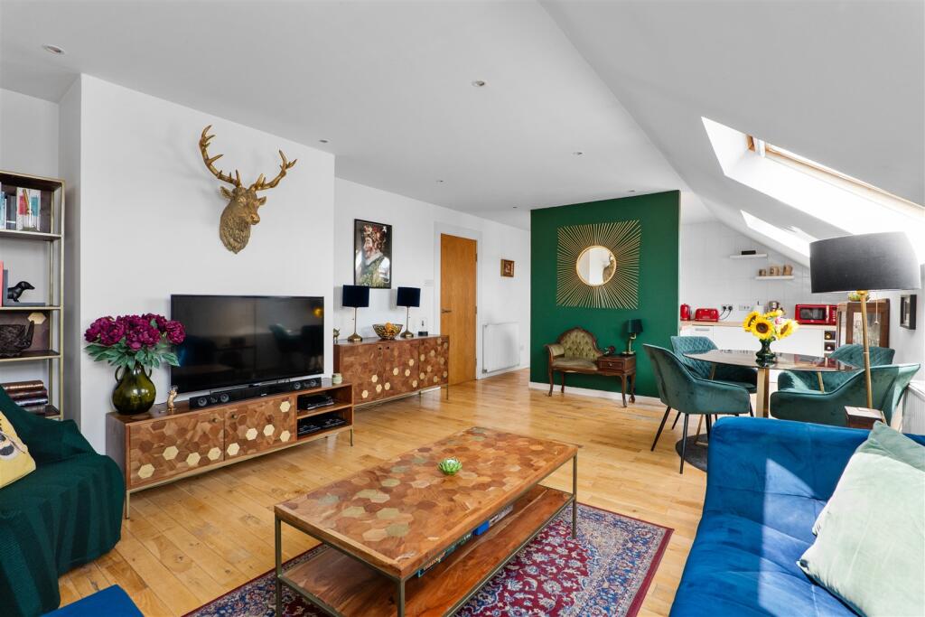 Apartment in Glasgow - View 5