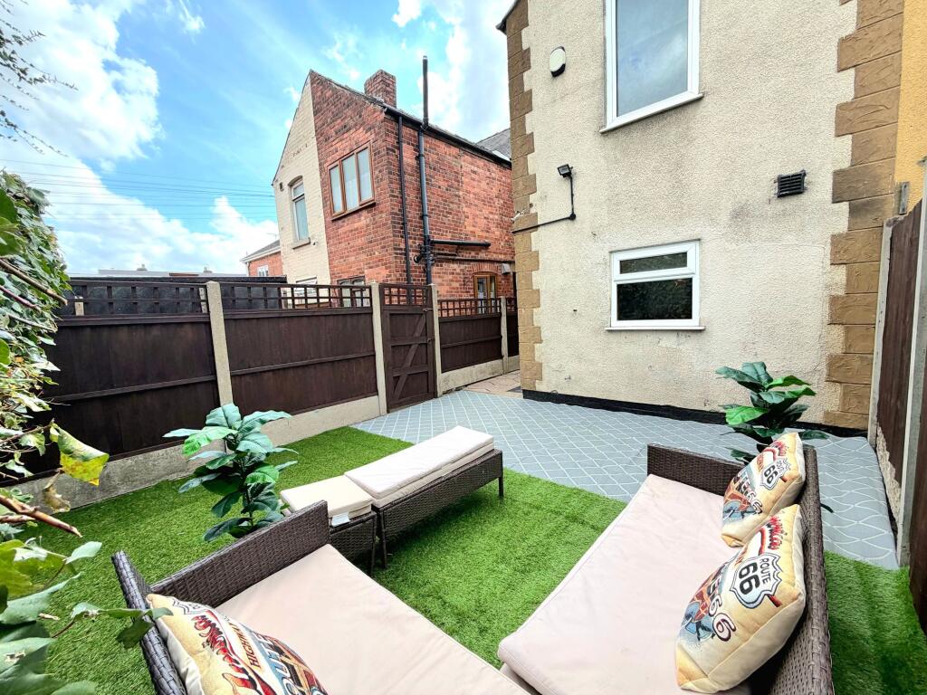 House in Mansfield, Ladybrook - View 4