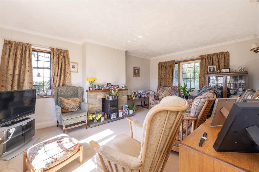 Additional image 5 of Carisbrooke Road, Harpenden