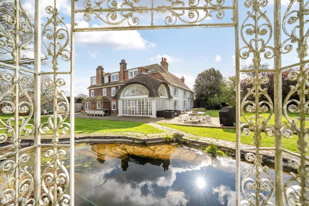 Main image of property: Fairfield Road, New Romney