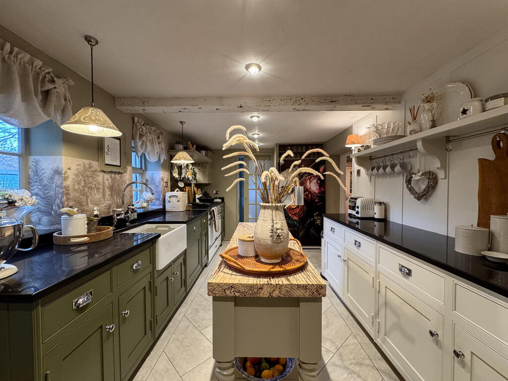 59 HALSTEAD ROAD photo 4