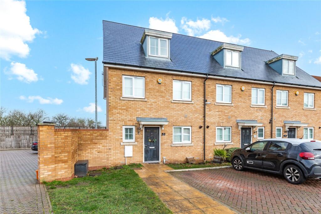 Main image of property: Warwick Crescent, Basildon, SS15